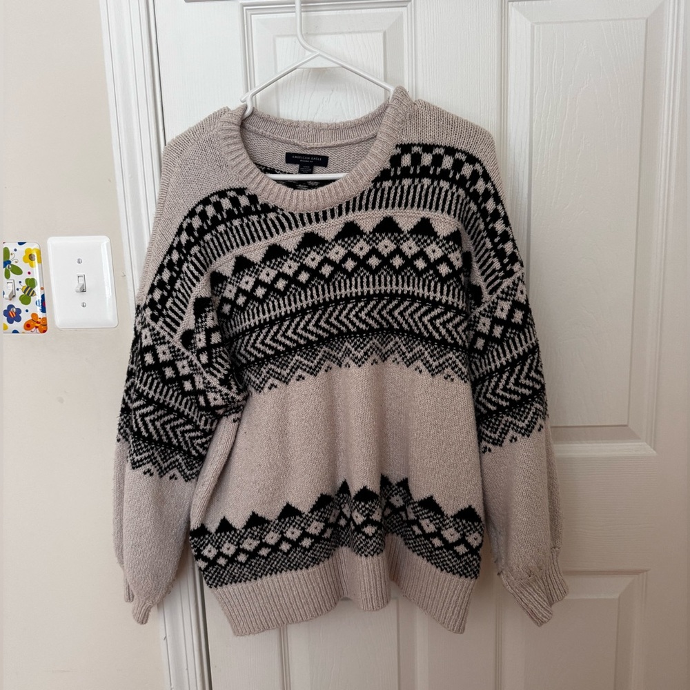 American Eagle Outfitters Black and Cream Sweater